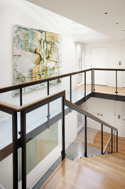 modern staircase by John Maniscalco Architecture
