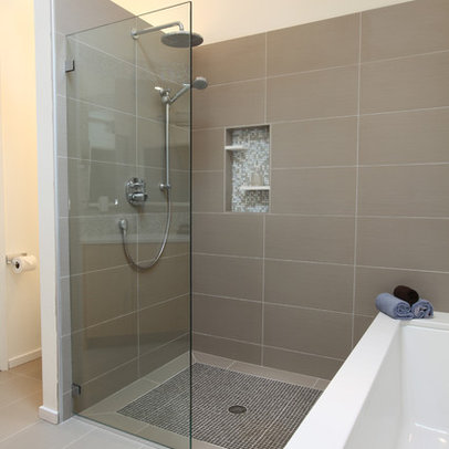 Bathroom Shower Ideas Pictures on Bathroom Shower Remodels On Shower Designs For Small Bathrooms Design