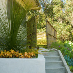 922 outdoor shower Los Angeles Landscape Design Photos
