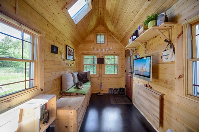 rustic living room by The Tiny Tack House