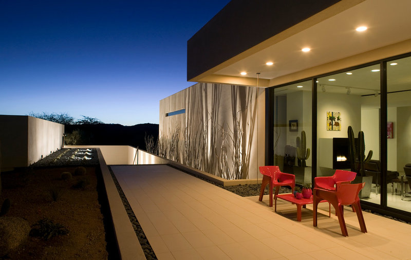 Modern Patio by 180 degrees
