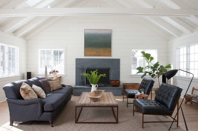 farmhouse living room by Rafe Churchill: Traditional Houses