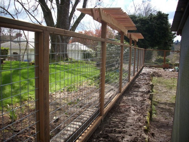 modern landscape Hog Panel Fencing
