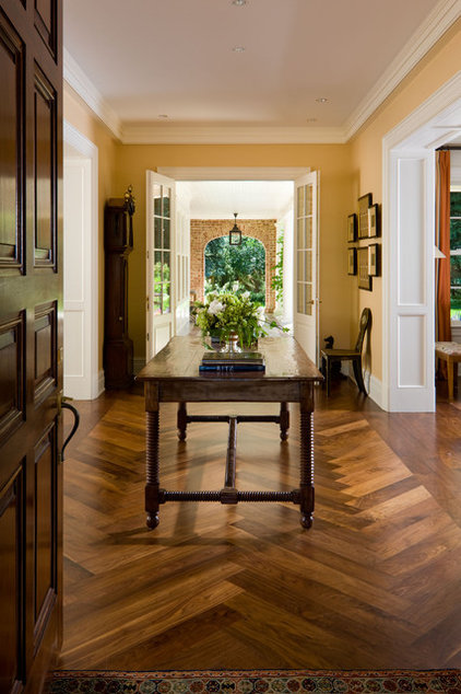 traditional entry by Neumann Lewis Buchanan Architects