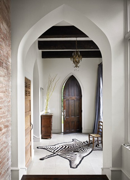 eclectic entry by Hugh Jefferson Randolph Architects