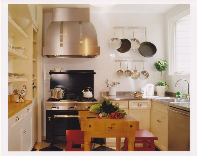 17 Space-Saving Solutions for Small Kitchens