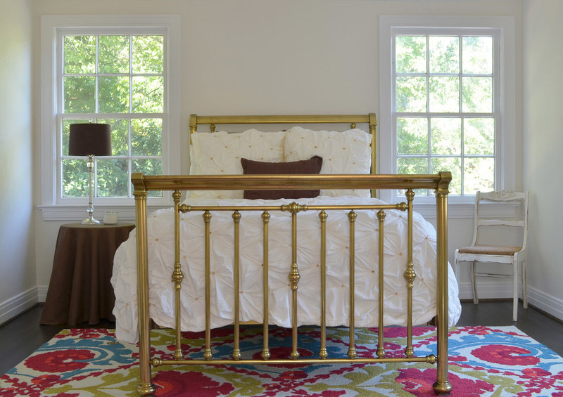 traditional bedroom by Sarah Greenman