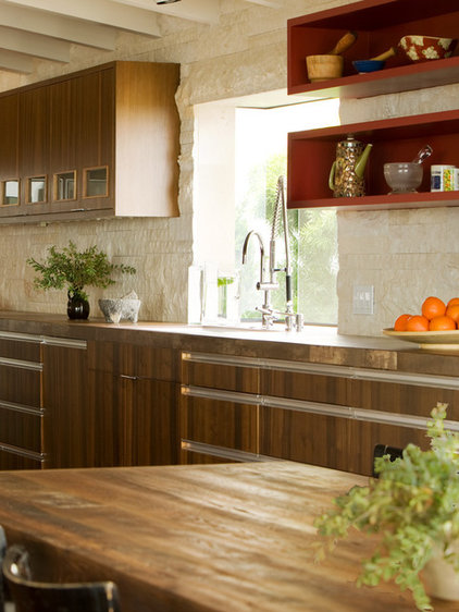 contemporary kitchen by Laidlaw Schultz architects