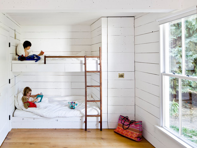 Houzz Tour: A Family of 4 Unwinds in 540 Square Feet