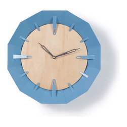  clock. And wouldn't the frame of color look just right in a kids' room