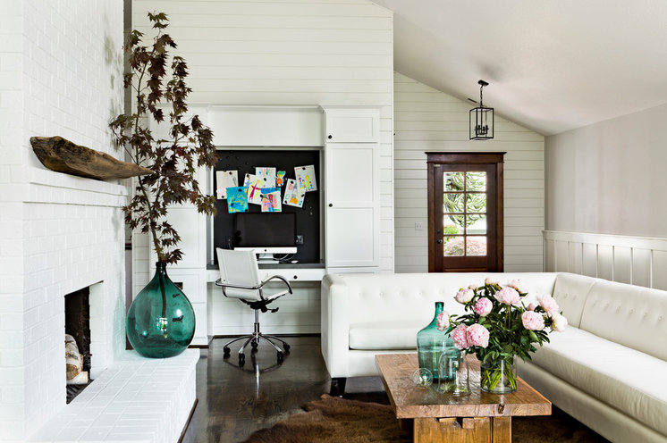 Contemporary Living Room by Jessica Helgerson Interior Design