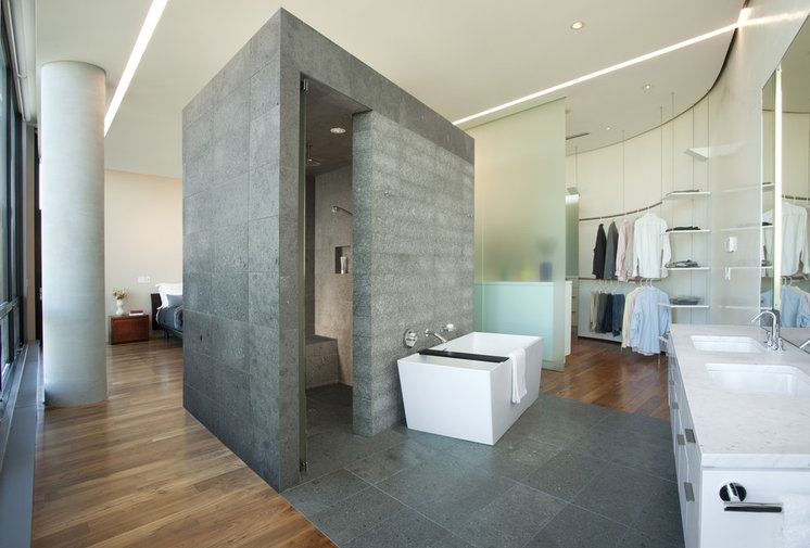 Modern Bathroom by ALTUS Architecture + Design