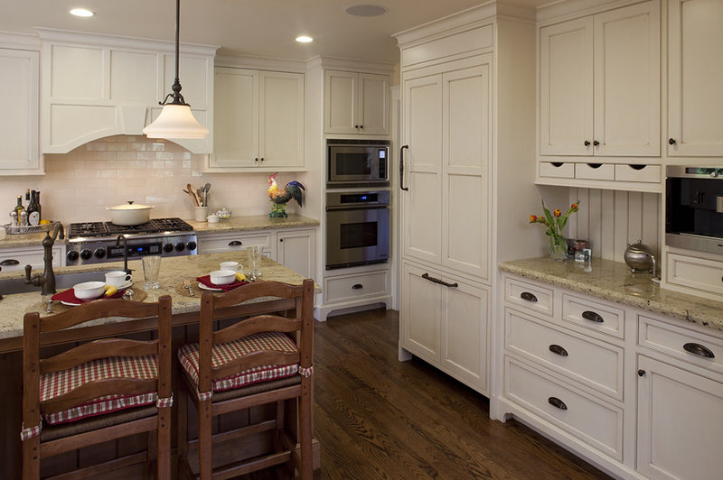9 Crown Molding Types To Raise The Bar On Your Kitchen Cabinetry