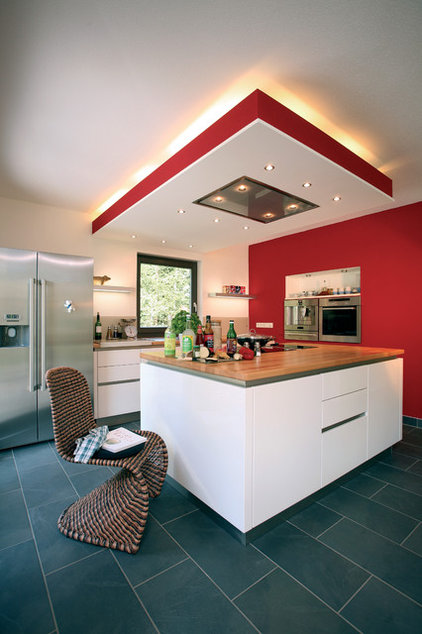 Contemporary Kitchen by FingerHaus GmbH