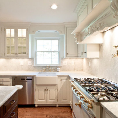 Kitchen Design  Orleans on Hutch With Enkeboll Onlays   Onl At0  Style   9 Valance With