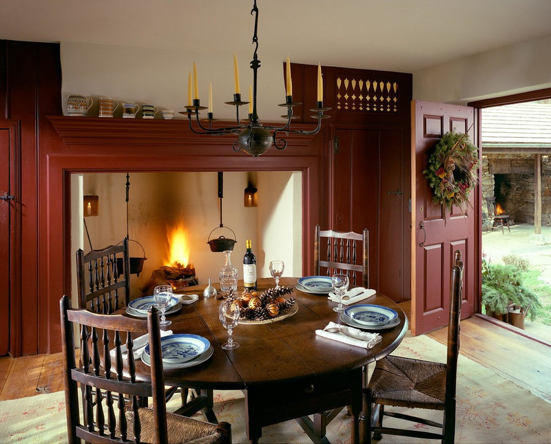 Farmhouse Dining Room by John Milner Architects, Inc.