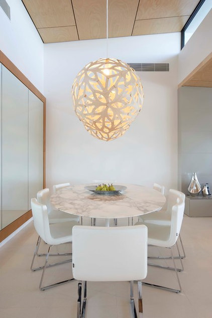 Modern Dining Room by D'Cruz Design Group Sydney Interior Designers