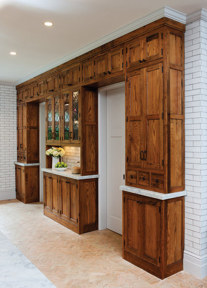 rustic kitchen by Crown Point Cabinetry
