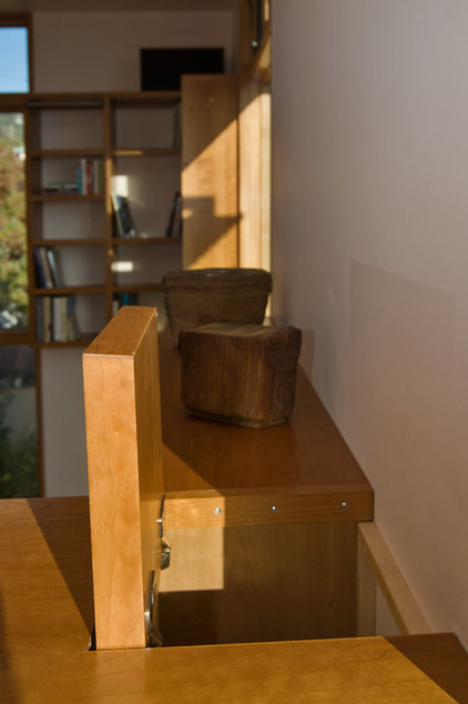 Houzz Tour: Building Up to a View in Berkeley