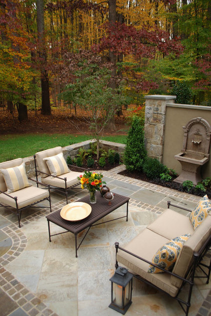 Traditional Patio by Wheat's Landscape