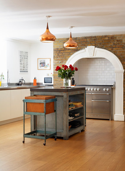 Victorian Kitchen by Redesign London Limited