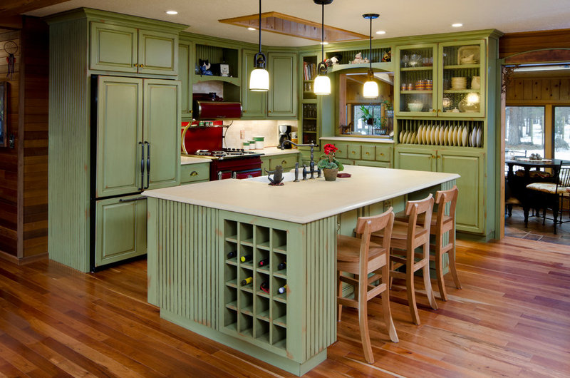 Traditional Kitchen by Cabinet Cures