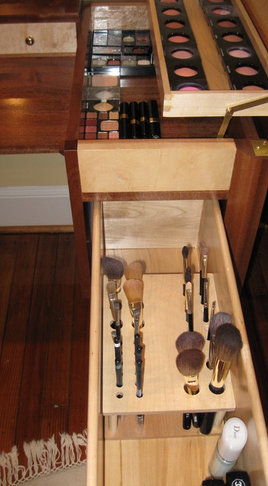 Makeup Brush Storage on Extension Deep Drawer Mounts On A Self Closing Drawer Slide  The Brush