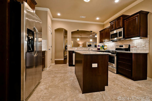 Traditional Kitchen by Riverwood Homes