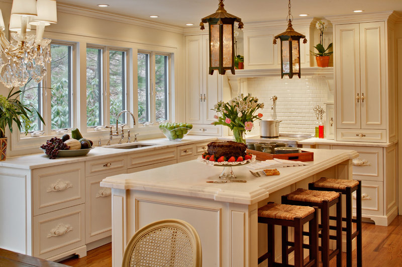 Traditional Kitchen by Alicia Shearer, ASID, CID