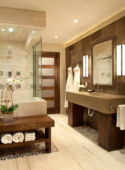 現代浴室由阿什利·坎貝爾室內設計