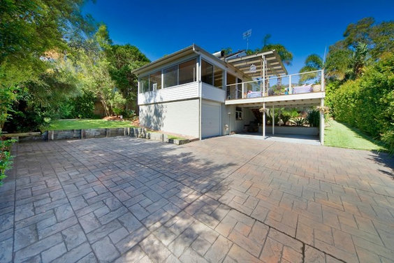 Colour advice weatherboard beach house