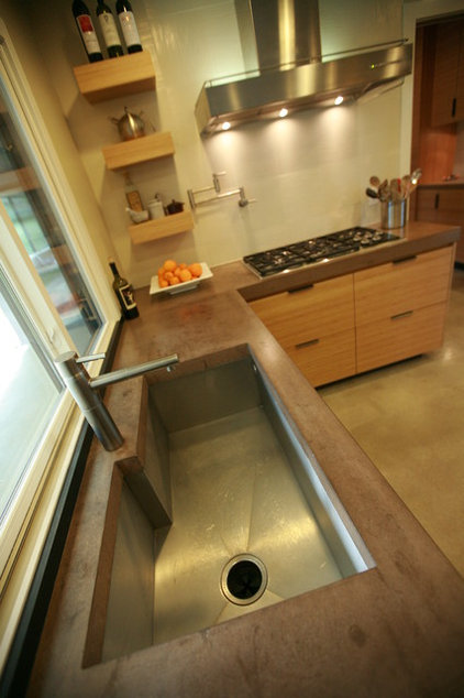 modern kitchen by Steve Hamm