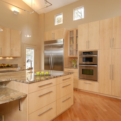 Kitchen Design Omaha on Maple Cognac Cabinets Design  Pictures  Remodel  Decor And Ideas