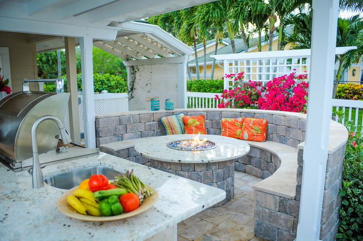 Traditional Pool by Helmet House Construction