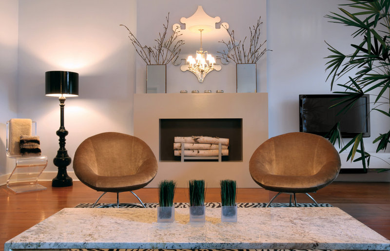 modern living room by Reynaldo Gonzalez Design