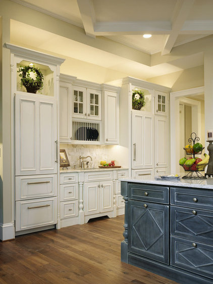 traditional kitchen by Ferguson Showrooms