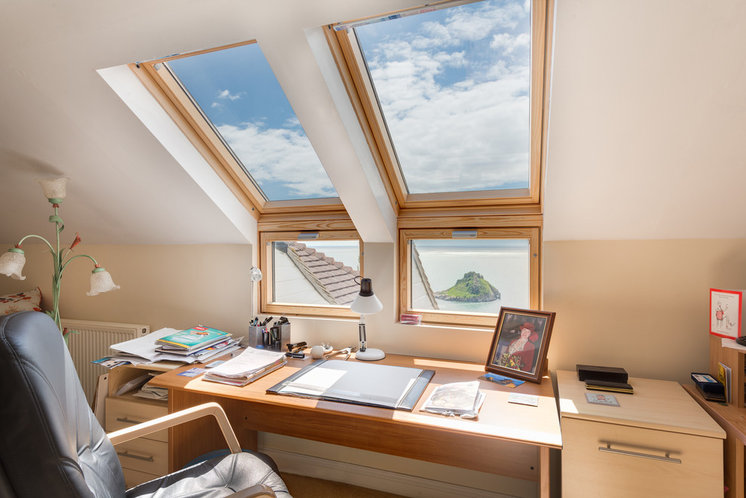 Traditional Home Office by Colin Cadle Photography