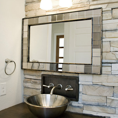 Bathroom Wall Mirror on Dallas Home Half Bath Design Ideas  Pictures  Remodel And Decor