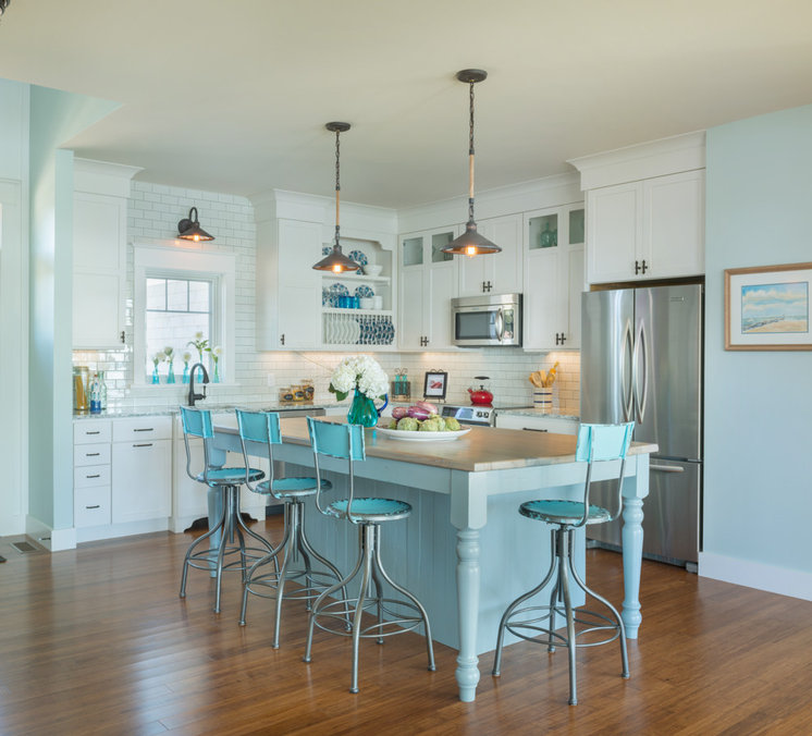 Beach Style Kitchen by Caldwell & Johnson Custom Builders & Remodelers