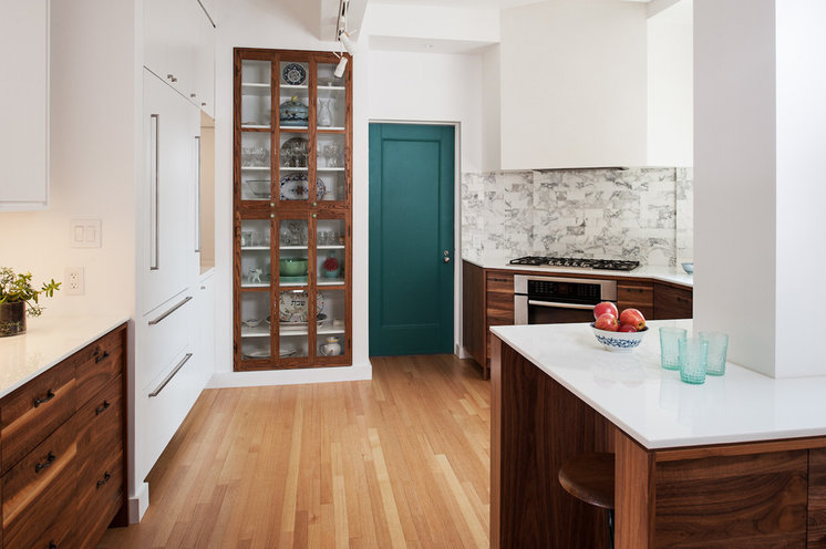 Modern Kitchen by Frame Design Lab