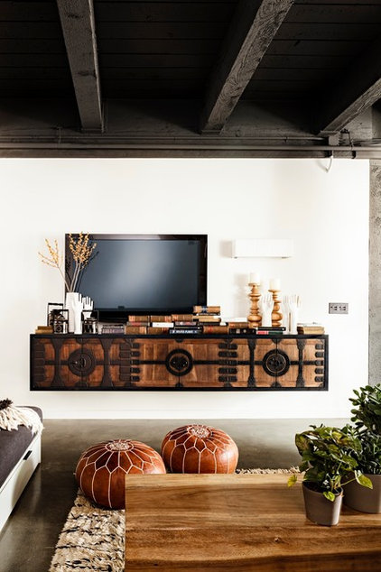 industrial living room by Jessica Helgerson Interior Design
