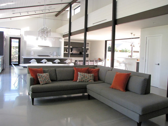 midcentury living room by Tara Bussema - Neat Organization and Design