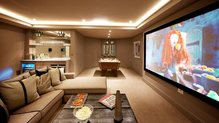 Transitional Family Room by Adept Integrated Systems Ltd