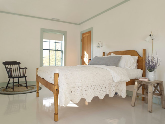 farmhouse bedroom by Rafe Churchill: Traditional Houses