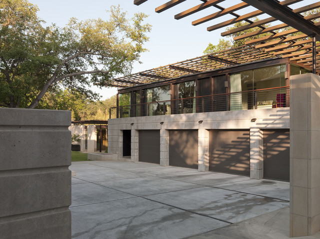 modern exterior by Webber + Studio, Architects