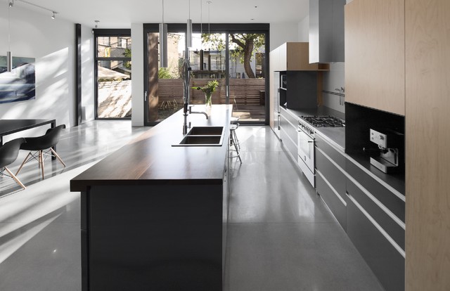 modern kitchen by Natalie Dionne Architecture