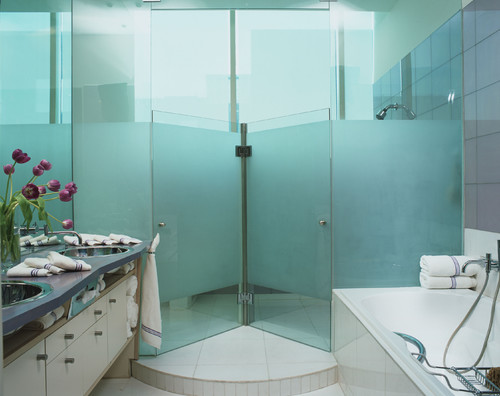 Jerry Jacobs Design contemporary bathroom