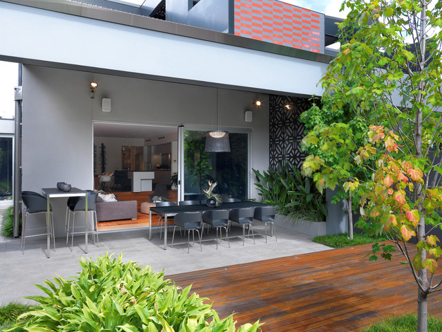 contemporary patio by MR.MITCHELL