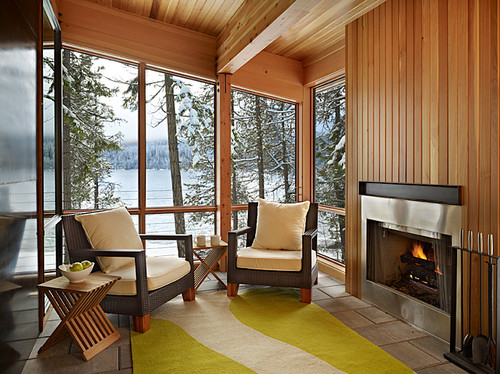 North Lake Wenatchee Cabin sun room modern patio
