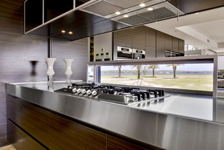 Contemporary Kitchen Design Soverign Island Gold Coast Australia  kitchen